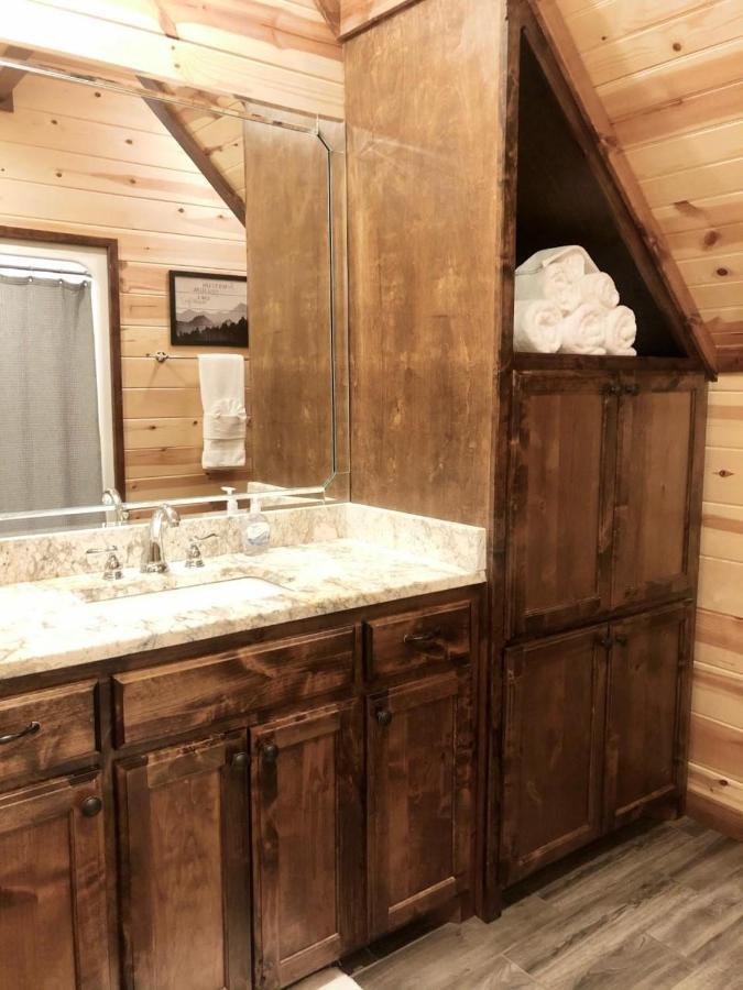 Stone Mountain Lodge 5000Sqft 6 Bed Game Room Pool Table Hot Tub ブロークン・ボウ エクステリア 写真