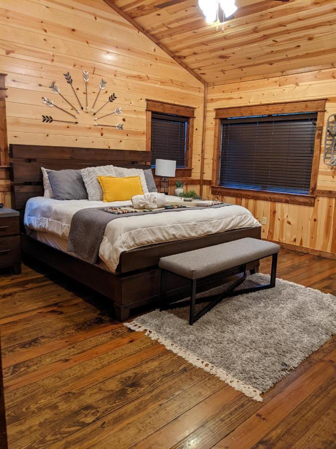 Stone Mountain Lodge 5000Sqft 6 Bed Game Room Pool Table Hot Tub ブロークン・ボウ エクステリア 写真