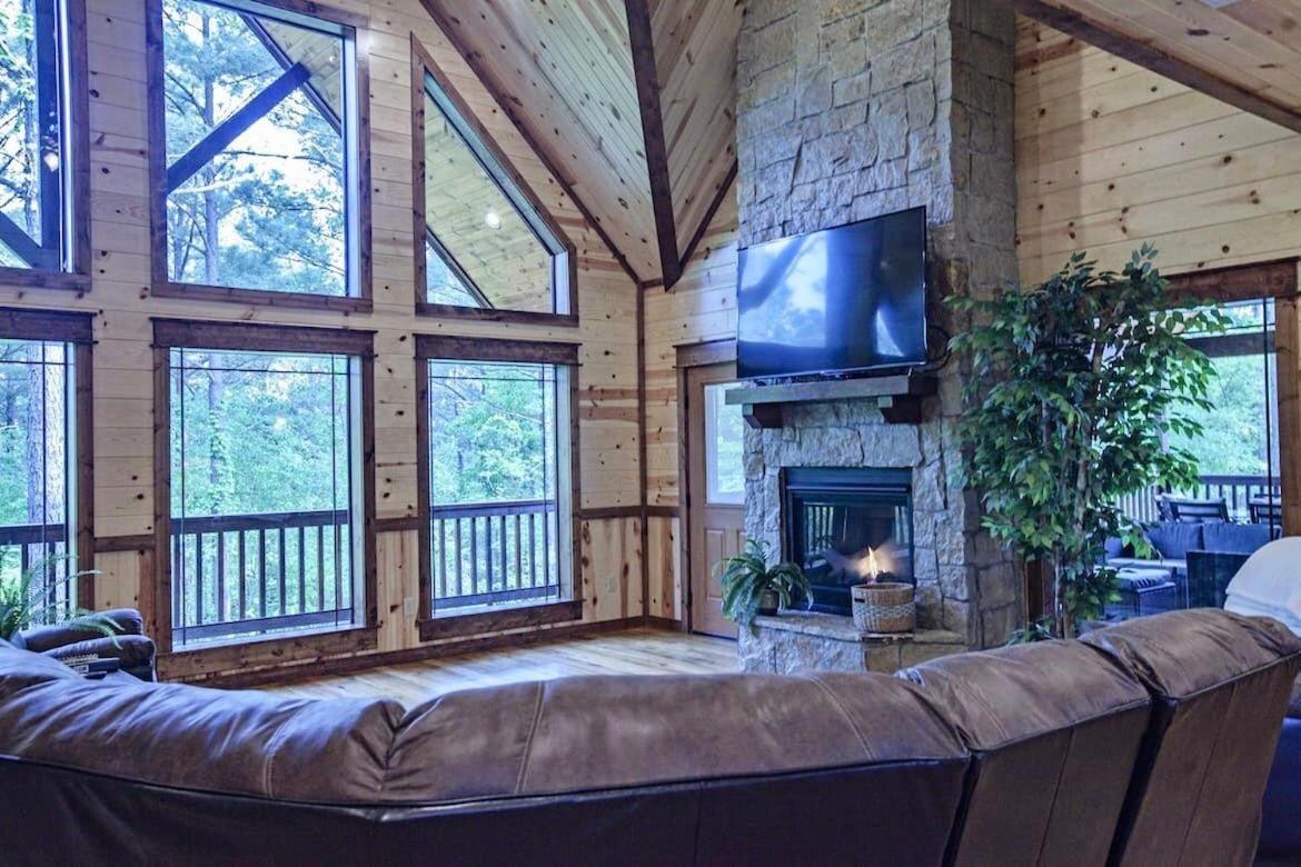 Stone Mountain Lodge 5000Sqft 6 Bed Game Room Pool Table Hot Tub ブロークン・ボウ エクステリア 写真