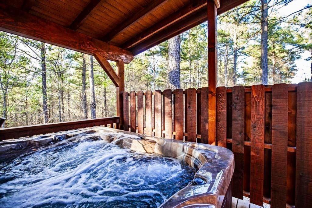 Stone Mountain Lodge 5000Sqft 6 Bed Game Room Pool Table Hot Tub ブロークン・ボウ エクステリア 写真
